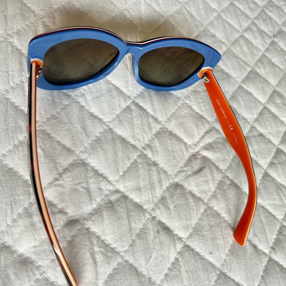 Tortoise Shell Sunglasses - Picture 3 of 6